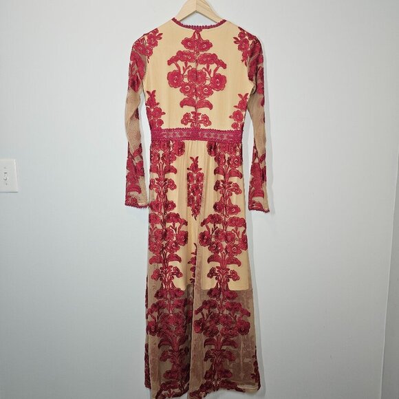 Chicwish Size XS V-neck floral embroidered mesh maxi dress wine red - Picture 11 of 15